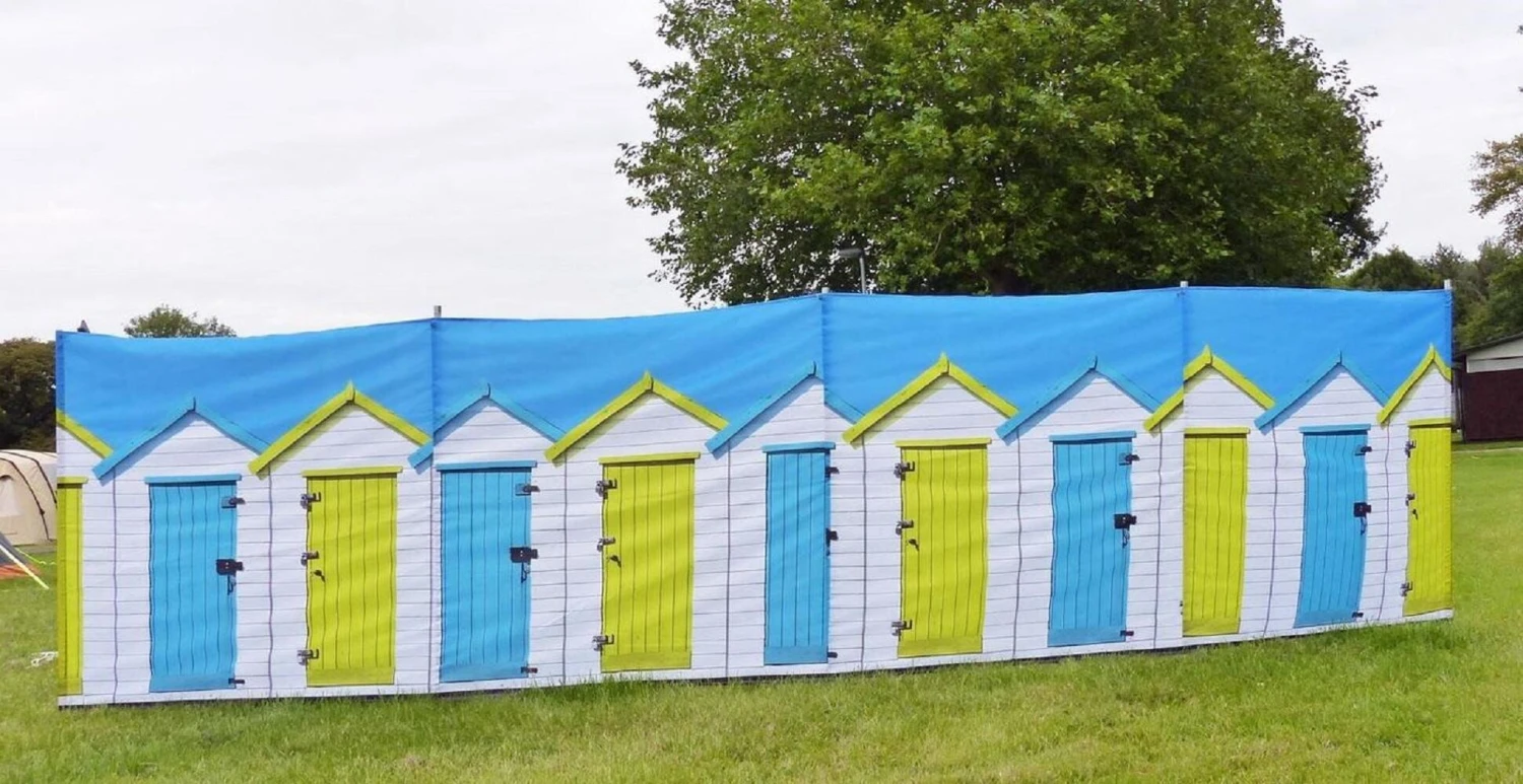 OLPRO The Beach Hut 5 Pole Wooden Windbreak - Image 2